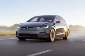 
									Tesla Model X full								